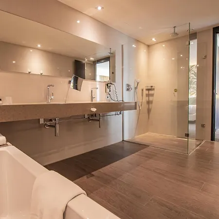 Otel Der Valk 4*