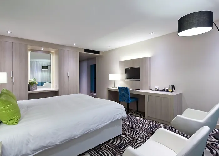 Der Valk Отель 4*