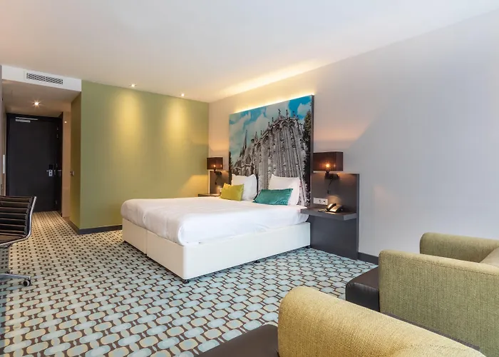 Der Valk Отель 4*