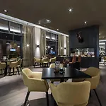 Der Valk Hotel 4*